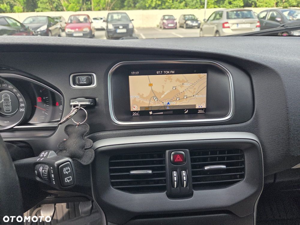 Volvo V40 D2 Momentum - 8