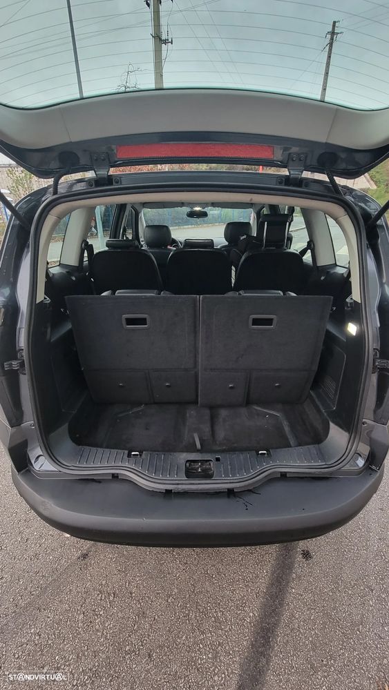 Ford S-Max 1.8 TDCi Trend 7L - 12