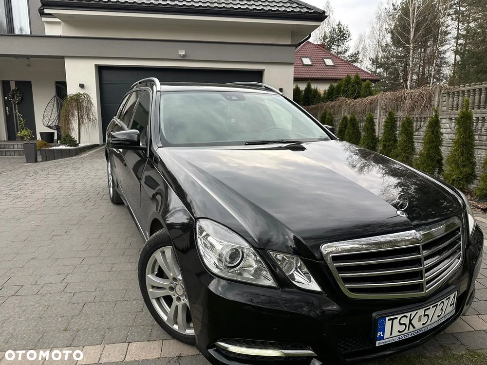 Mercedes-Benz Klasa E 350 CDI DPF 4Matic BlueEFFICIENCY 7G-TRONIC Avantgarde - 2