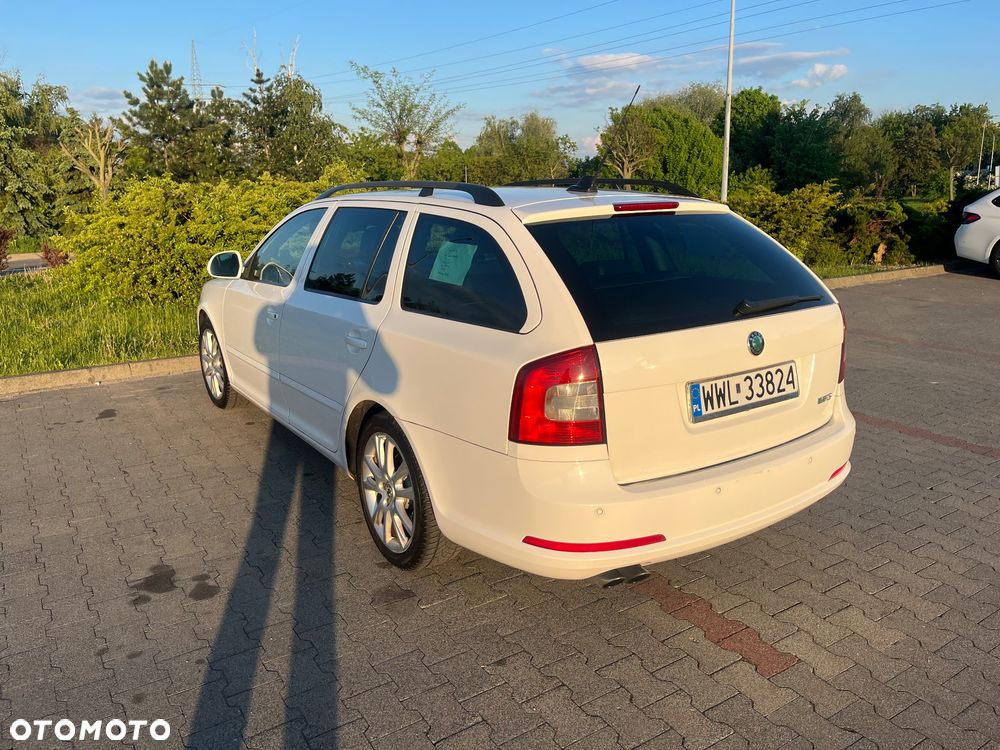 Skoda Octavia 2.0 TDI DPF RS - 3
