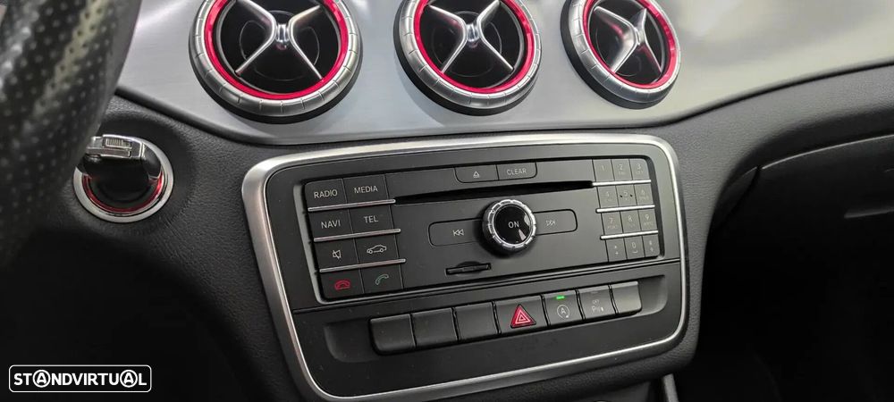 Mercedes-Benz CLA 180 - 30