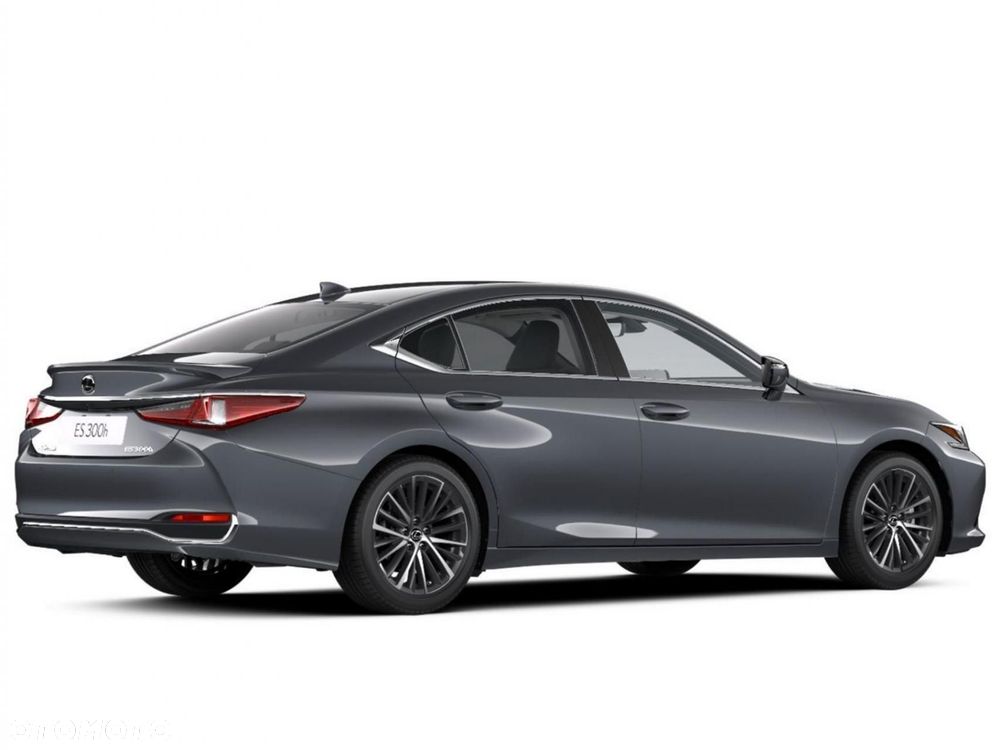 Lexus ES - 6