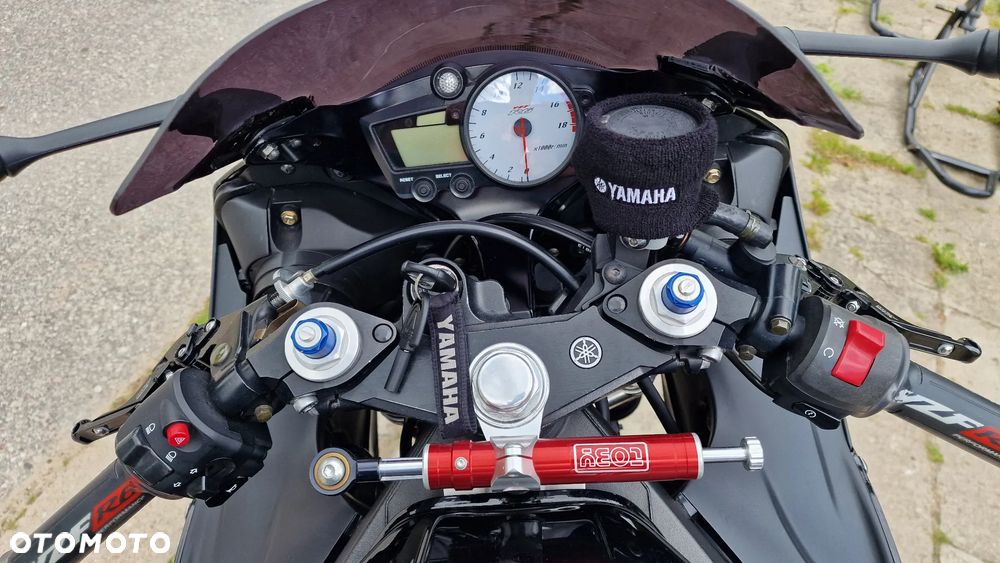 Yamaha R6 - 12