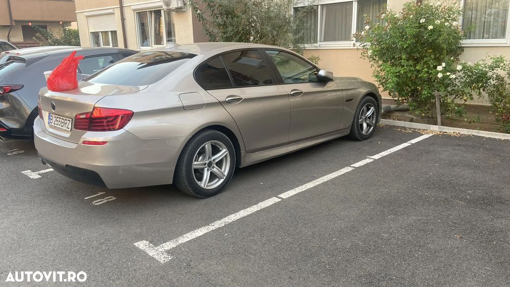 BMW Seria 5 520d Aut. Luxury Line - 9