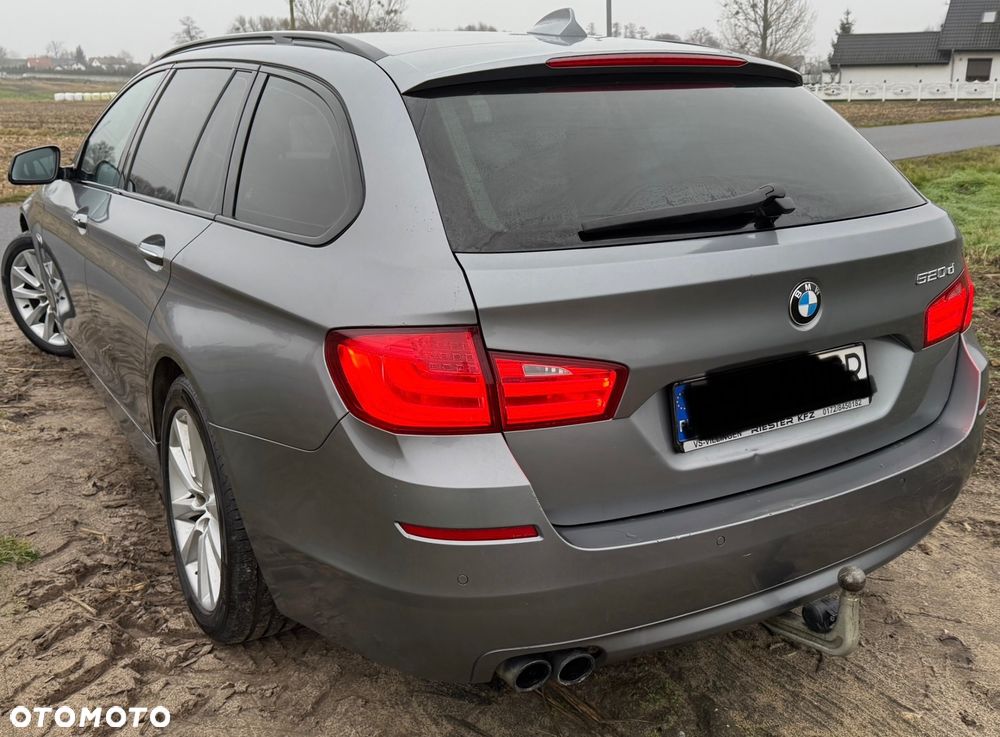 BMW Seria 5 520d Luxury Line - 4
