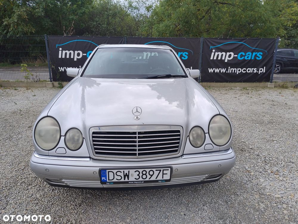 Mercedes-Benz Klasa E - 4