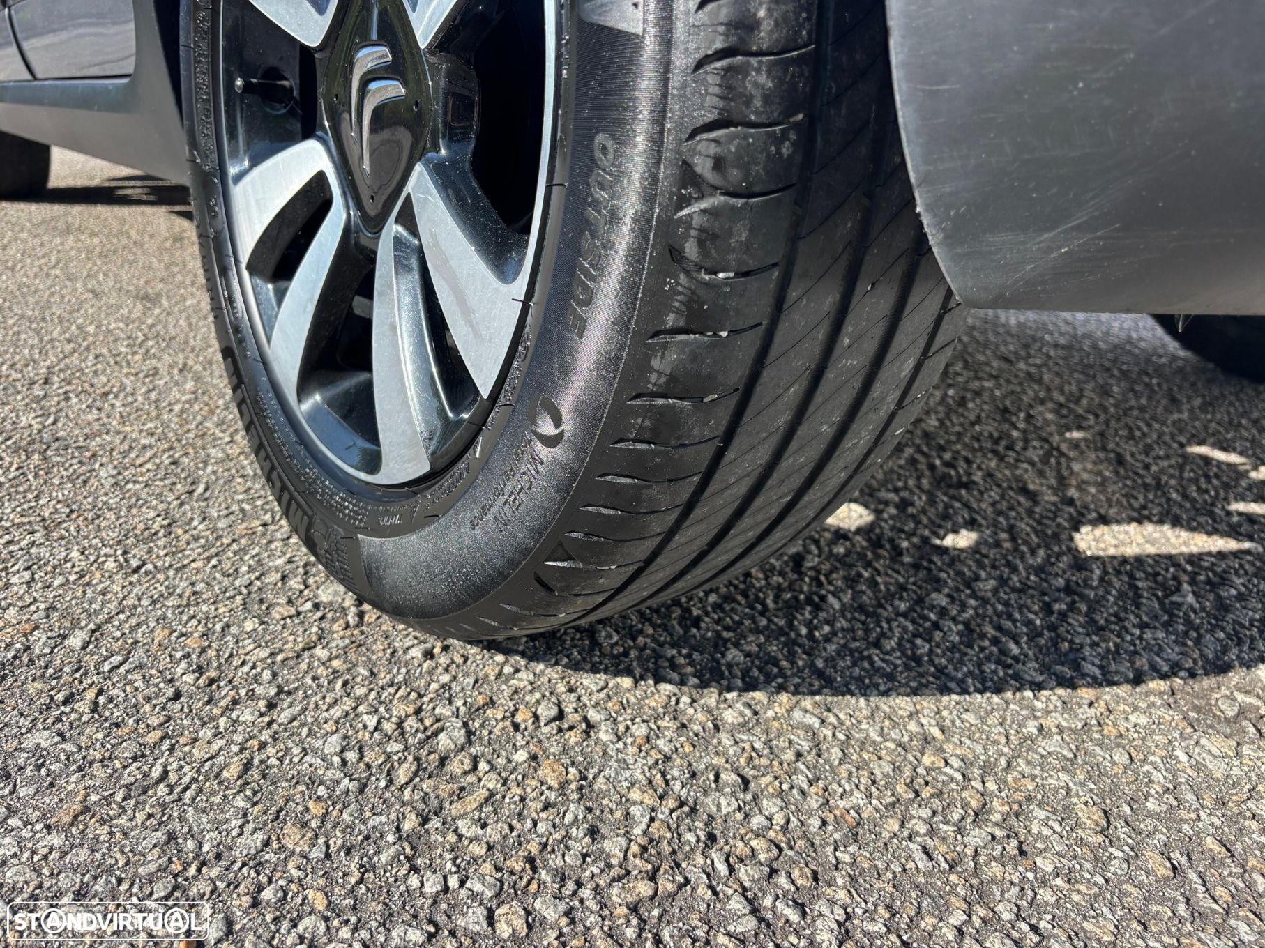 Citroën C3 1.2 PureTech Shine - 17