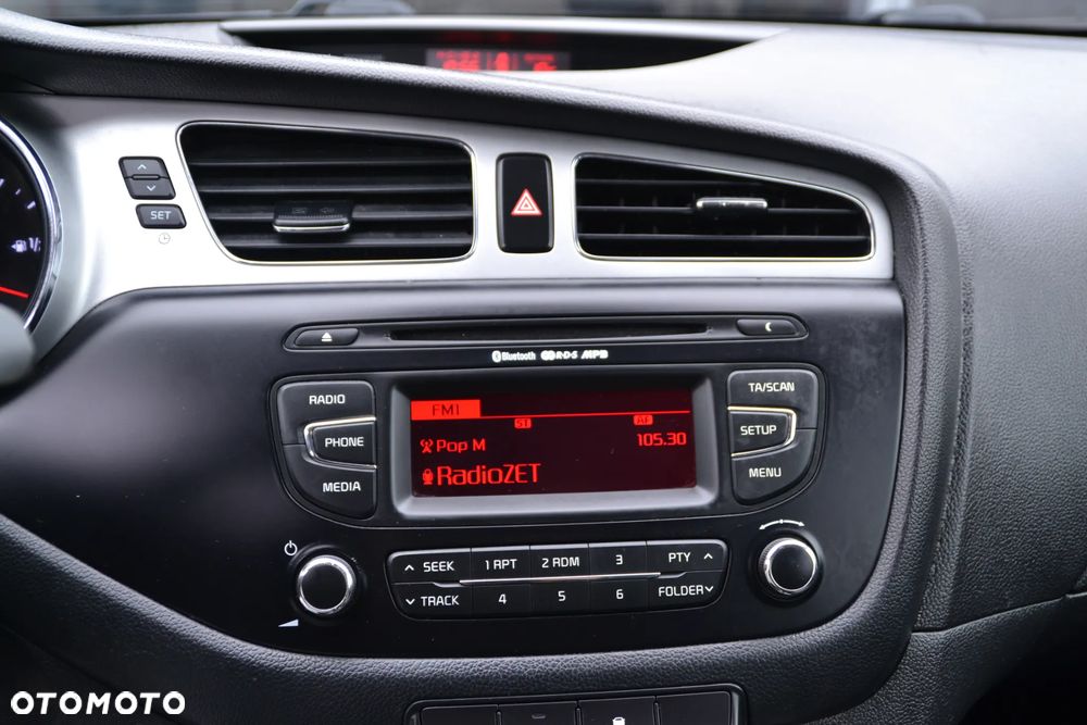 Kia Ceed 1.6 GDI Dream Team Edition - 31