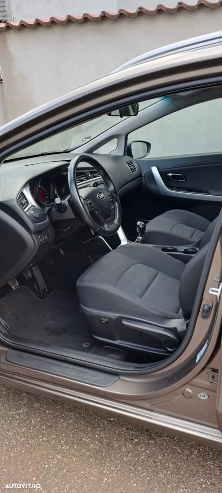 Kia Ceed - 7