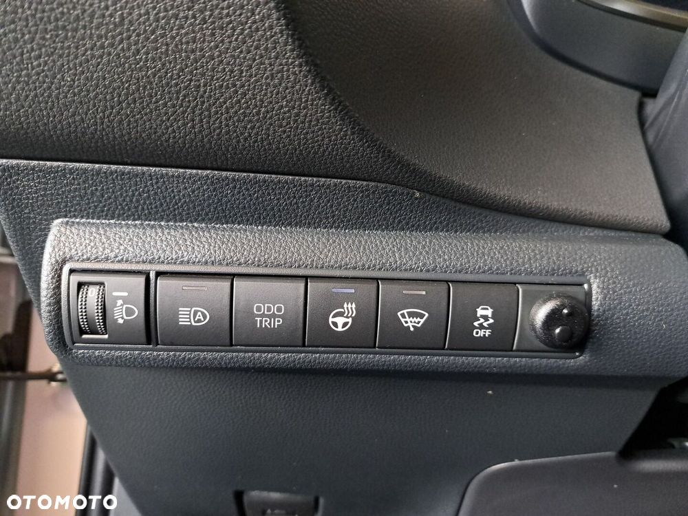 Toyota Corolla 1.8 Hybrid Comfort - 34