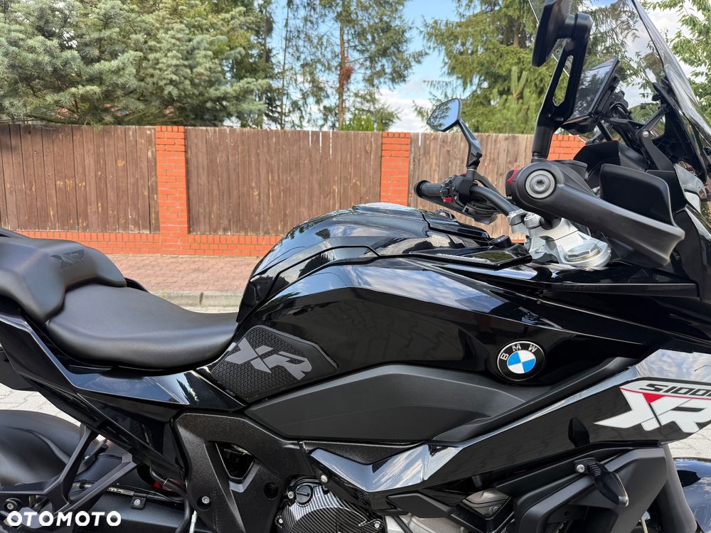 BMW XR - 15