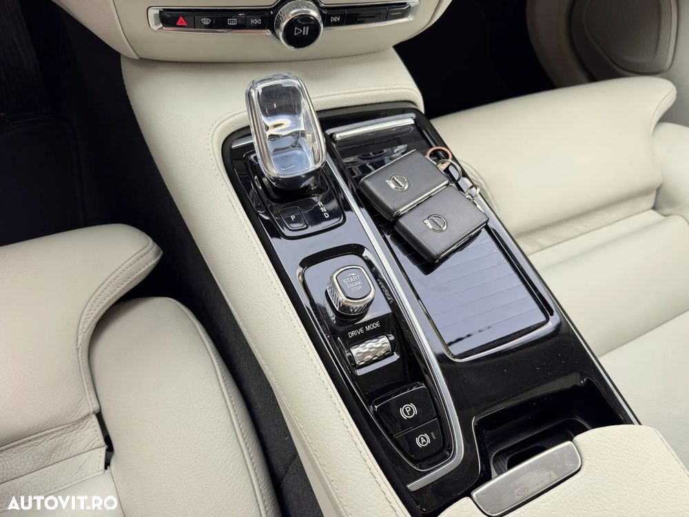 Volvo S60 T8 Recharge AWD Geartronic Inscription - 11