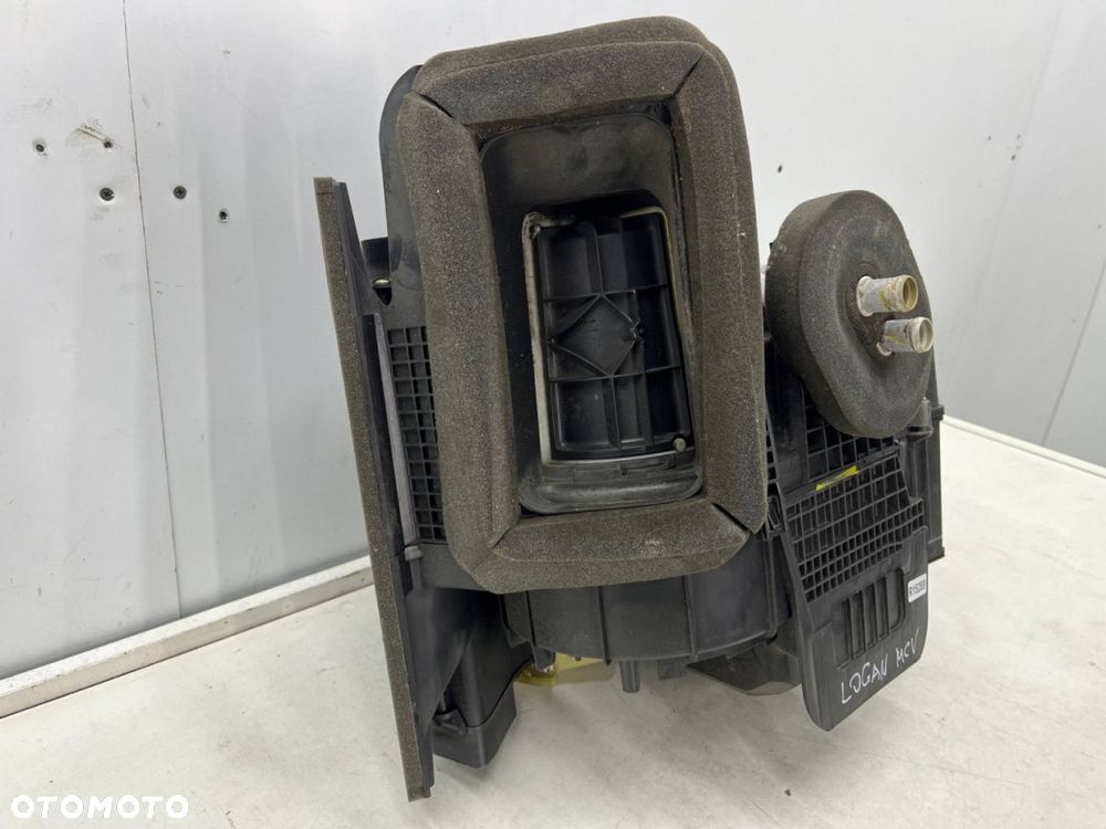 Nagrzewnica Dacia Logan MCV I 06-13r. obudowa chłodnicy wody BEZ klimatyzacji 271205806r - 3