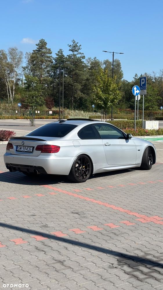 BMW Seria 3 335i - 12