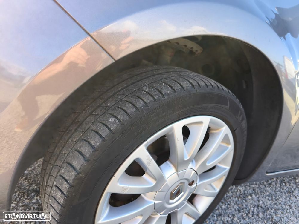 Renault Clio 1.2 TCE Dynamique S - 9