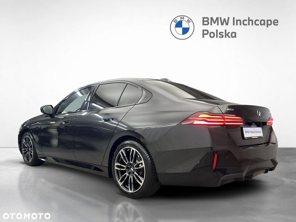 BMW Seria 5 520d xDrive mHEV M Sport - 4