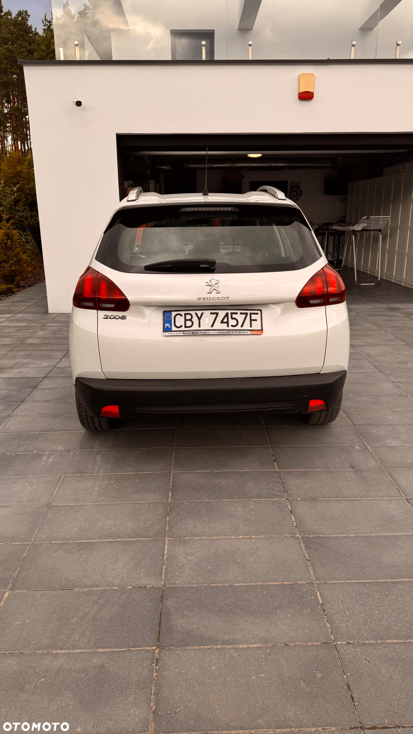 Peugeot 2008 - 4