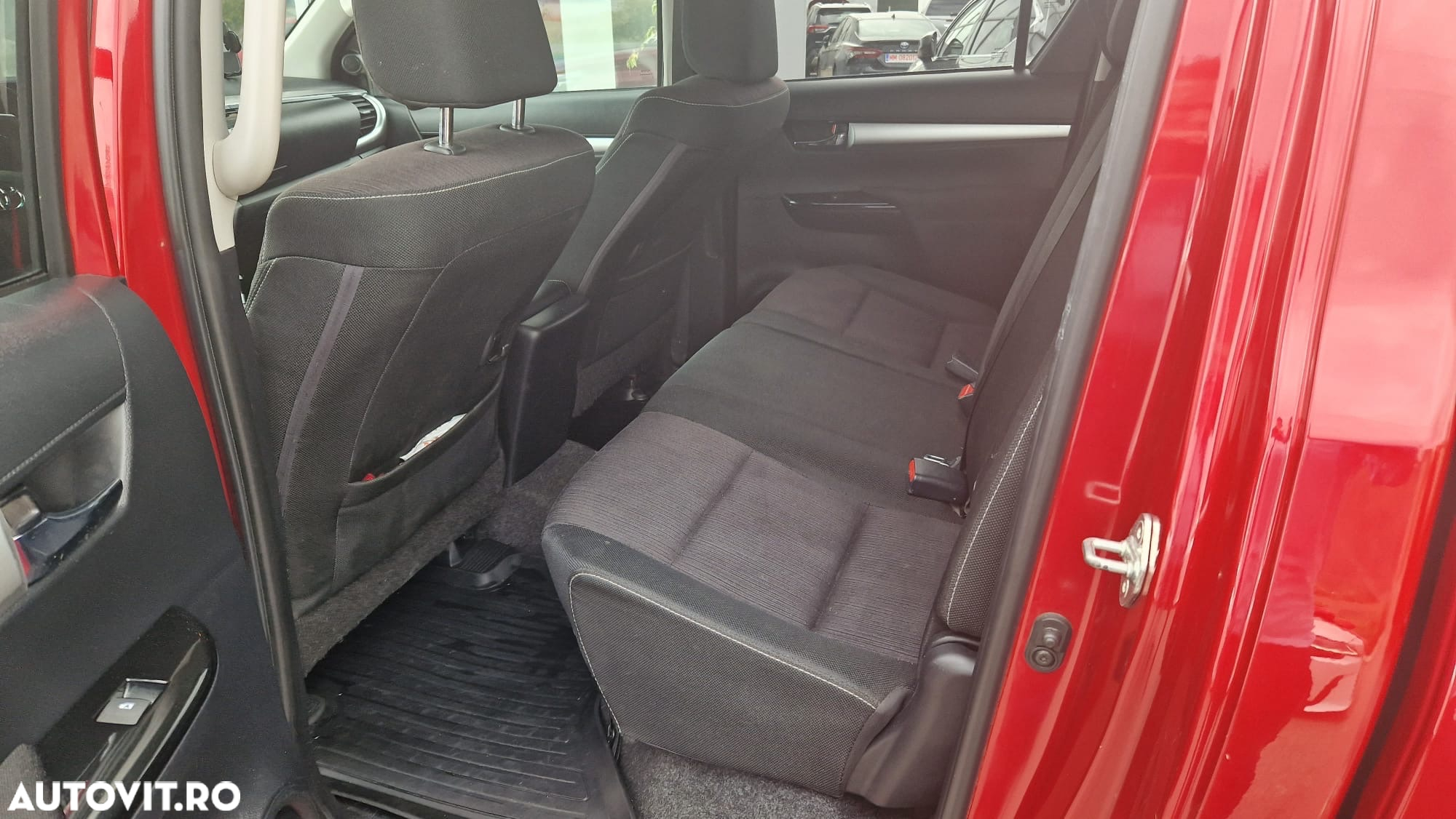 Toyota Hilux 4x4 Double Cab A/T Invincible - 19