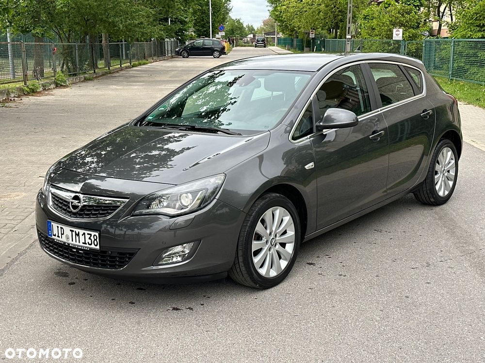 Opel Astra 1.4 T Cosmo - 22