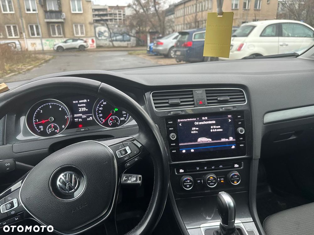 Volkswagen Golf - 8