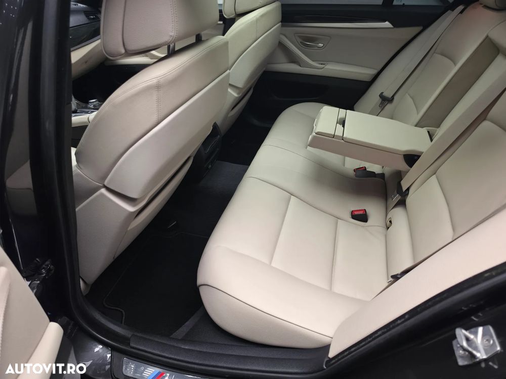 BMW Seria 5 520d Sport-Aut. - 20