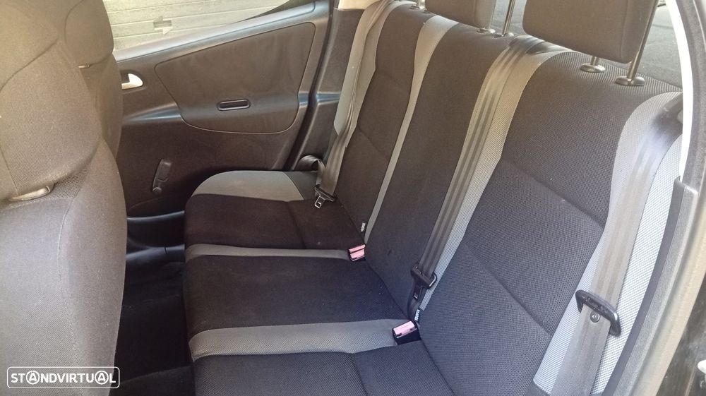 Peugeot 207 1.4 16V Trendy - 10