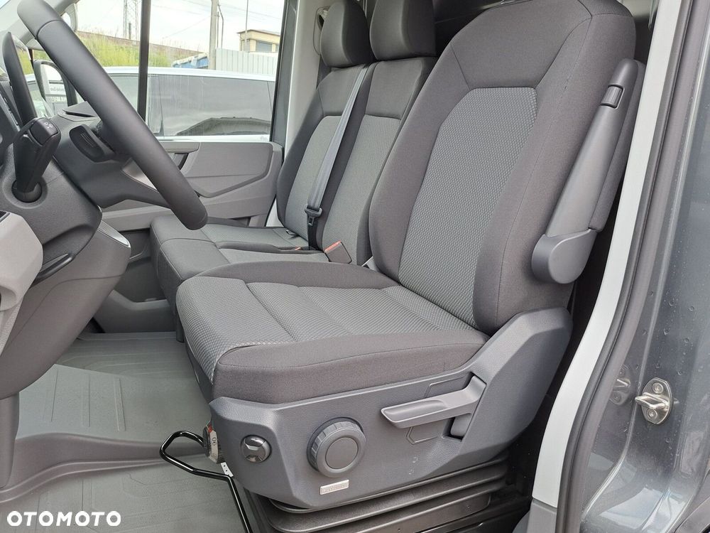 Volkswagen Crafter - 13