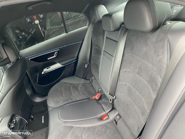 Mercedes-Benz E 220 d AMG Line - 9