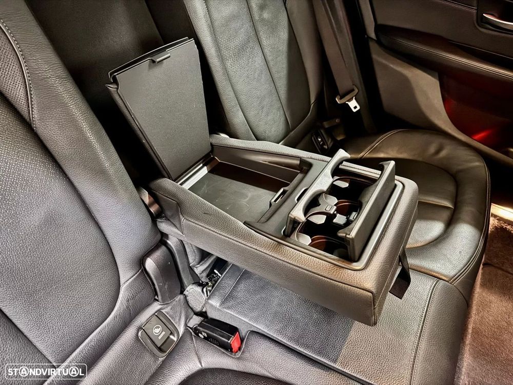 BMW 218 Active Tourer d Line Luxury - 48