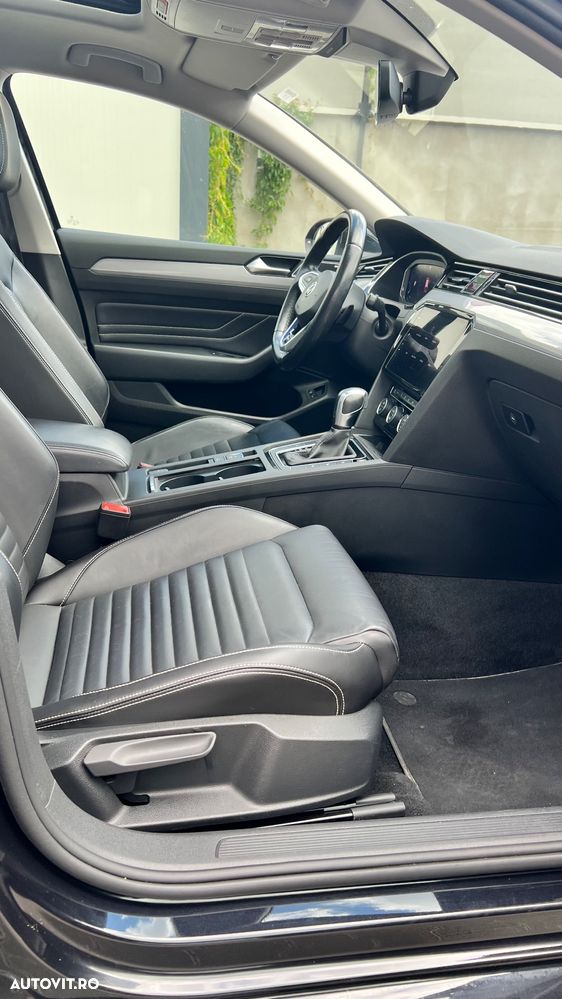 Volkswagen Passat - 11