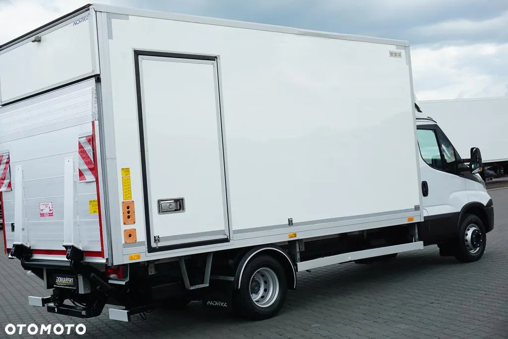 Iveco / DAILY / 70C18 / E 6 / KONTENER + WINDA / 10 PALET / ŁAD. 3565 KG - 29