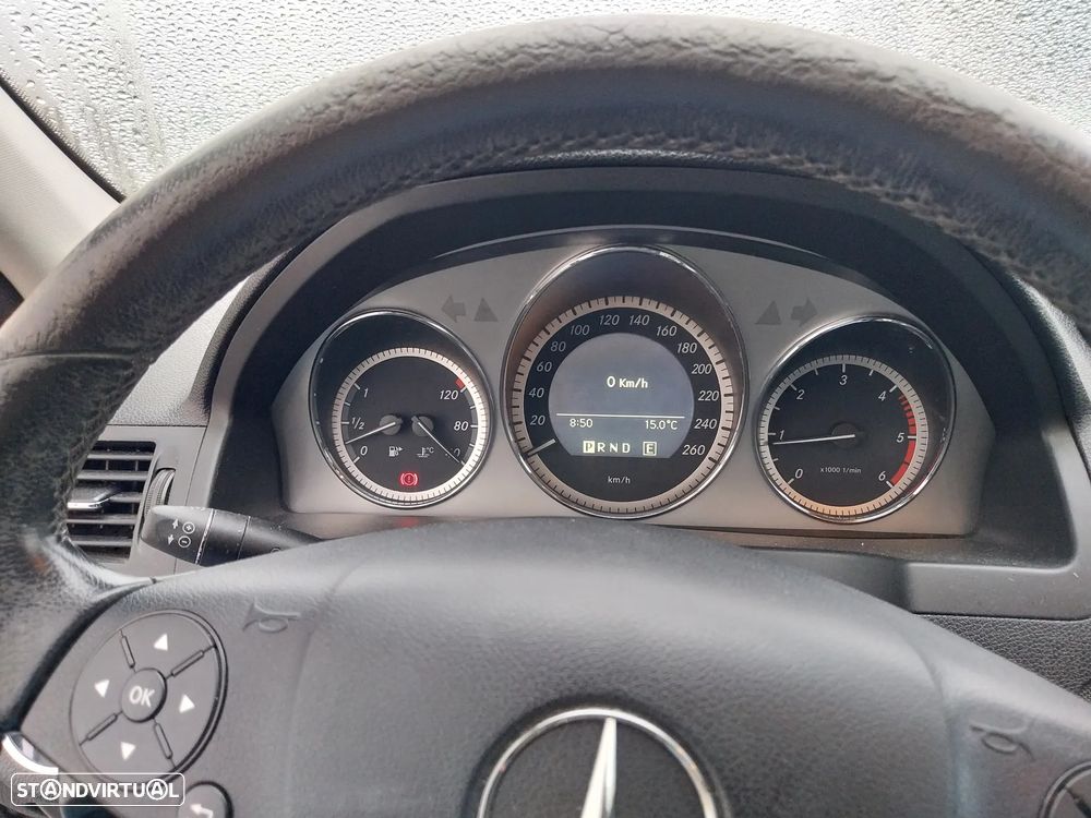 Mercedes-Benz C 220 Station CDI DPF Auto BlueEFFICIENCY Avantgarde - 11