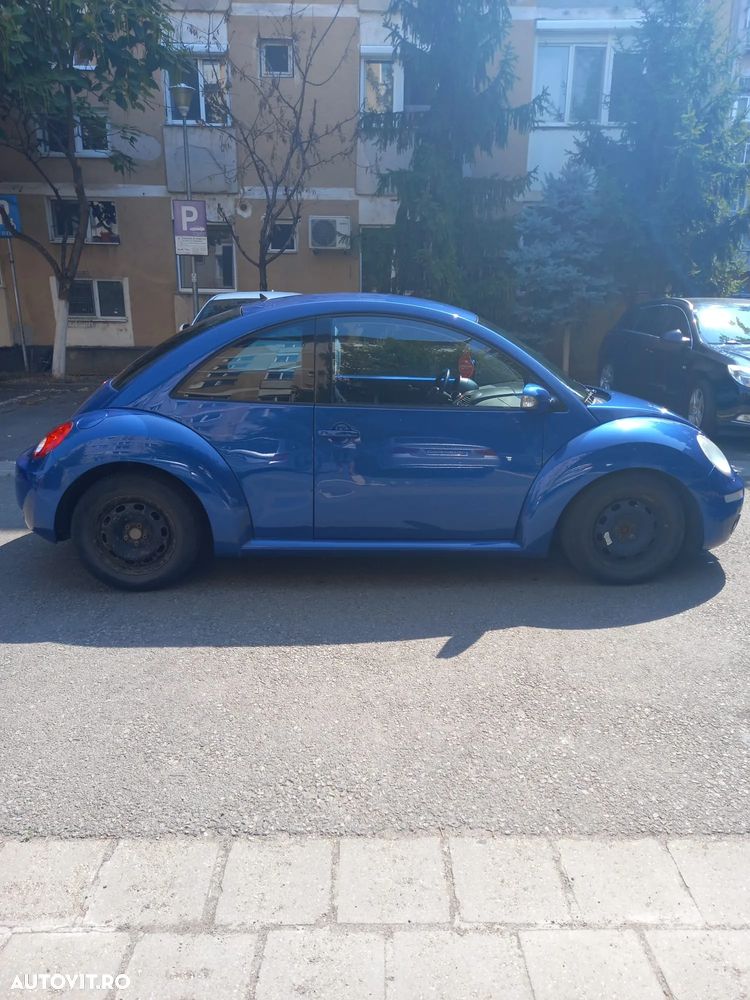Volkswagen New Beetle - 4