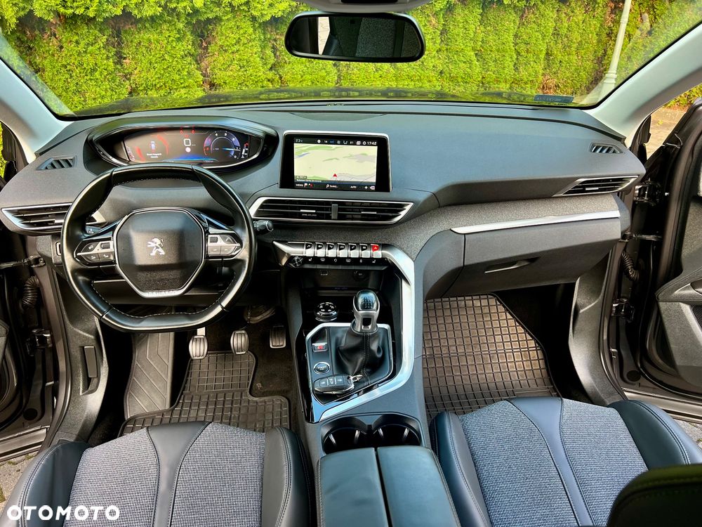 Peugeot 5008 1.5 BlueHDI Allure S&S - 23