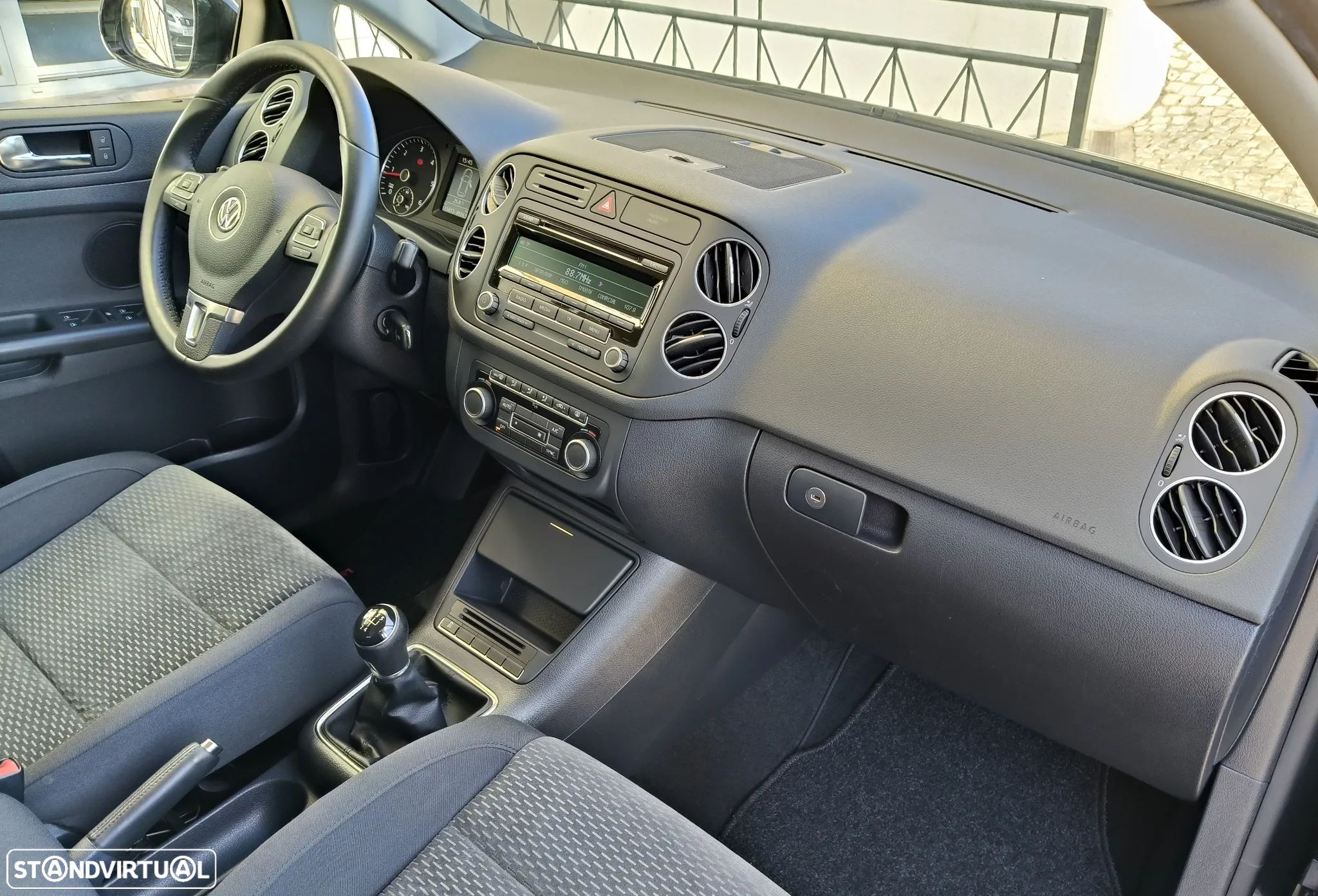 VW Golf Plus 1.6 TDi Style - 17