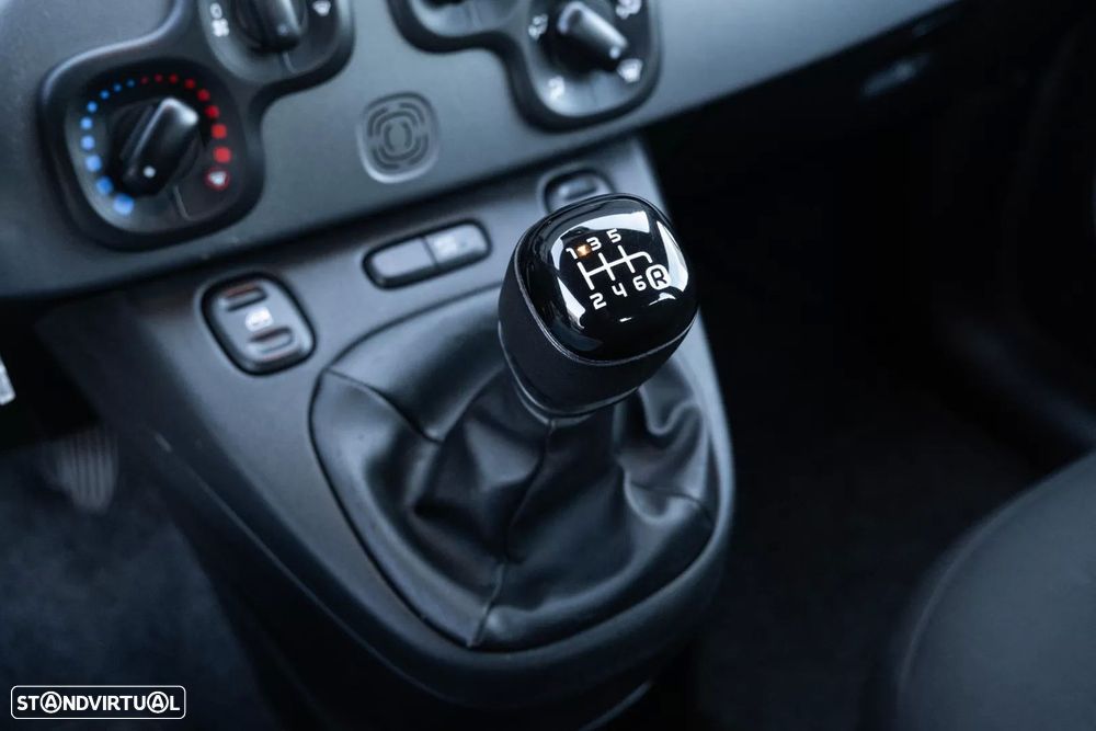 Fiat Panda 1.0 Hybrid Cross - 23