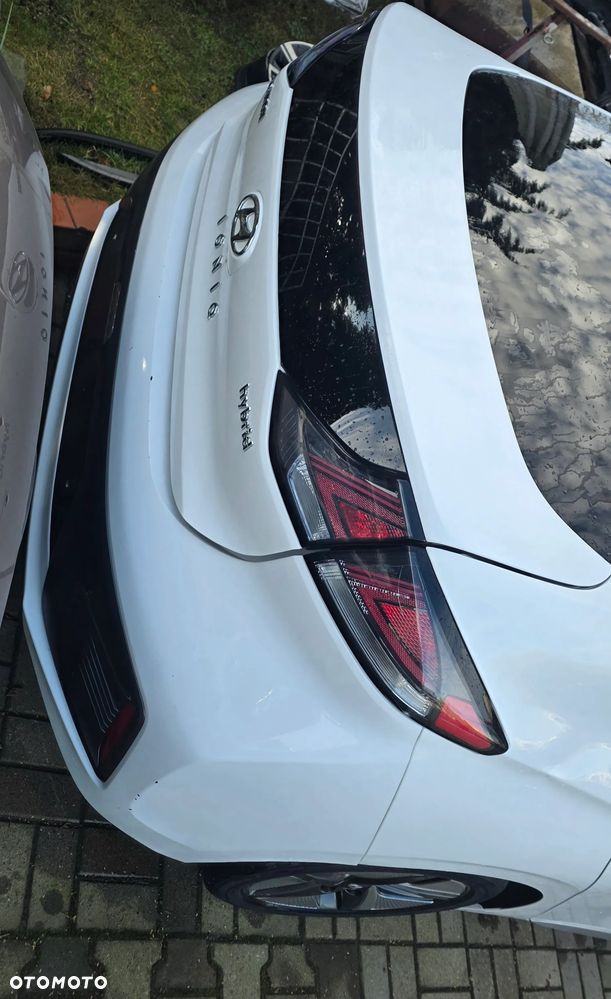 Hyundai IONIQ hybrid Premium - 5