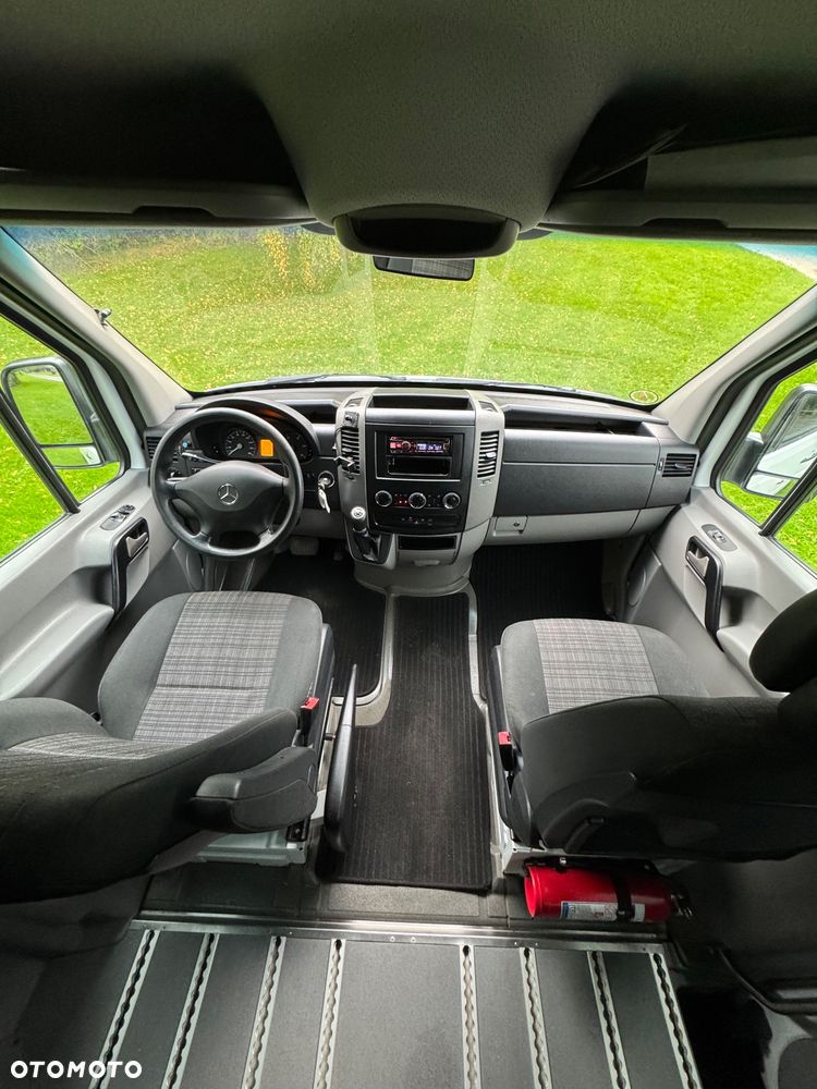 Mercedes-Benz Sprinter - 10