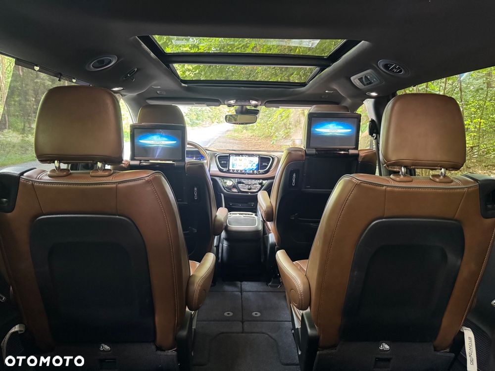 Chrysler Pacifica - 26