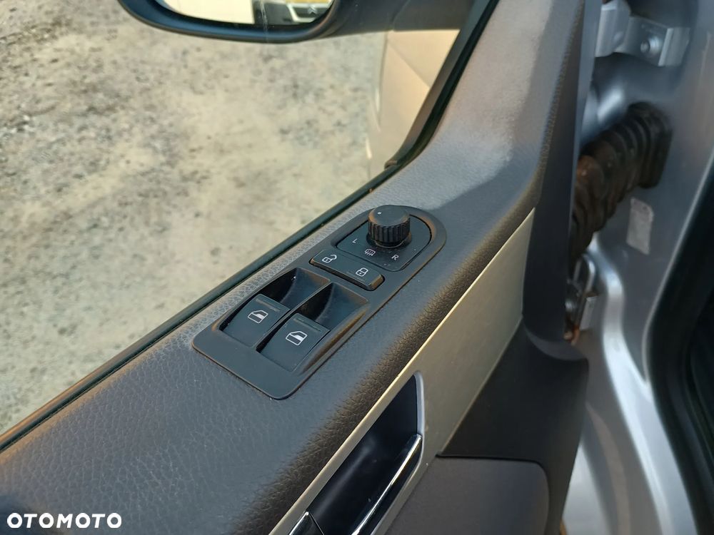Volkswagen Transporter Multivan DSG Business - 25