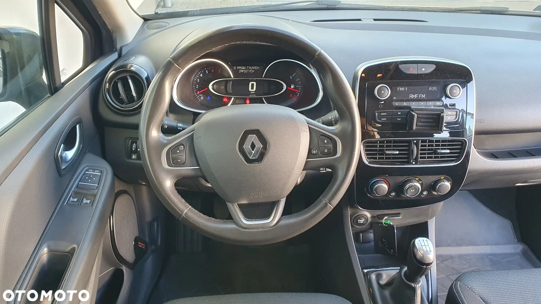 Renault Clio - 14