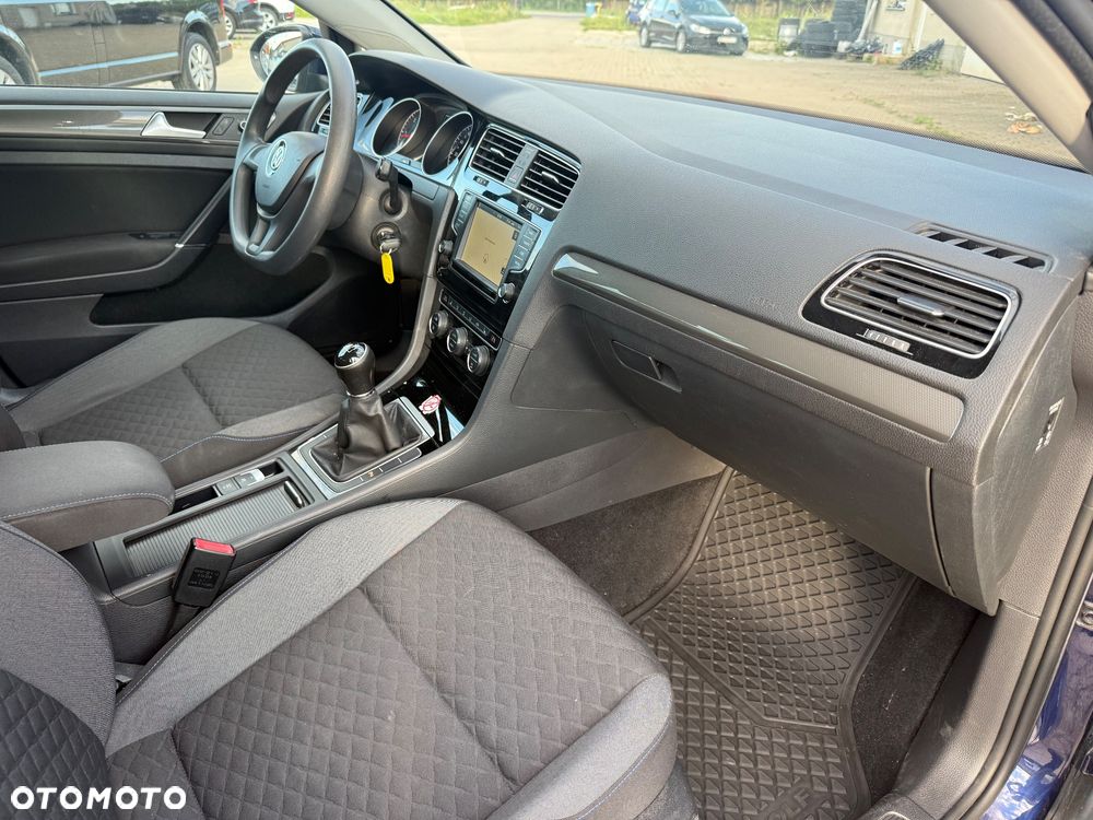 Volkswagen Golf - 15