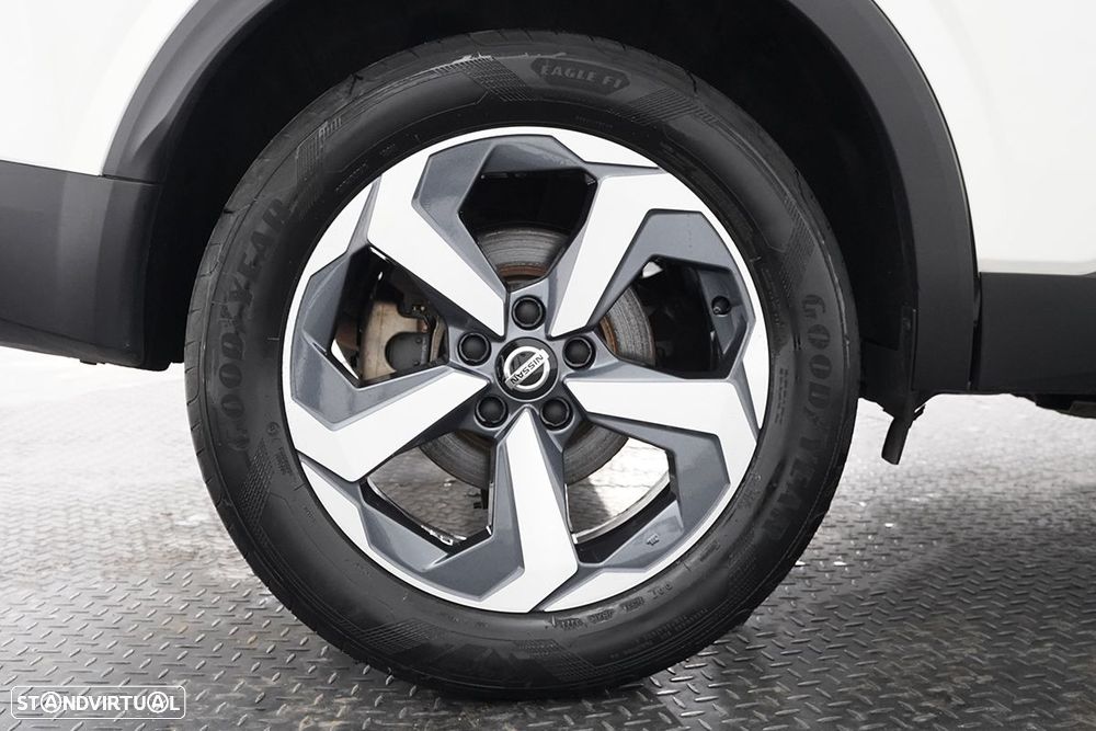 Nissan Qashqai 1.3 DIG-T N-Connecta Xtronic - 5