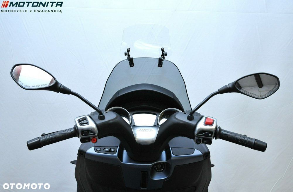 Piaggio MP-3 - 7