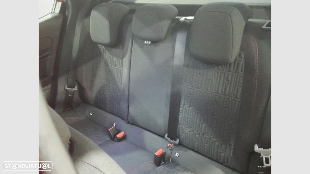 Fiat 600e 54 kWh (RED) - 17