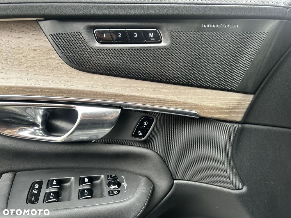 Volvo XC 90 - 19