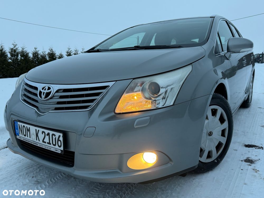 Toyota Avensis 1.8 Sol NAVI - 1