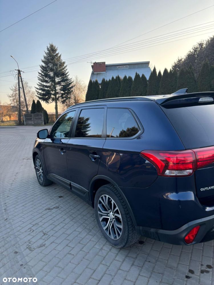 Mitsubishi Outlander - 9