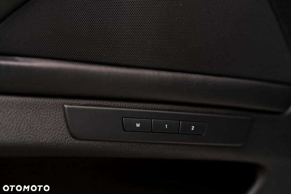 BMW Seria 5 535i xDrive Sport-Aut - 16