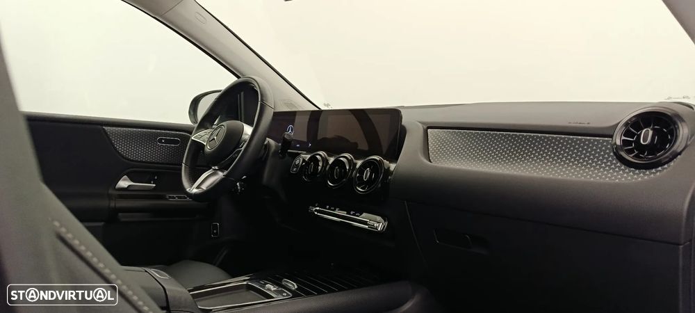 Mercedes-Benz B 180 d - 18